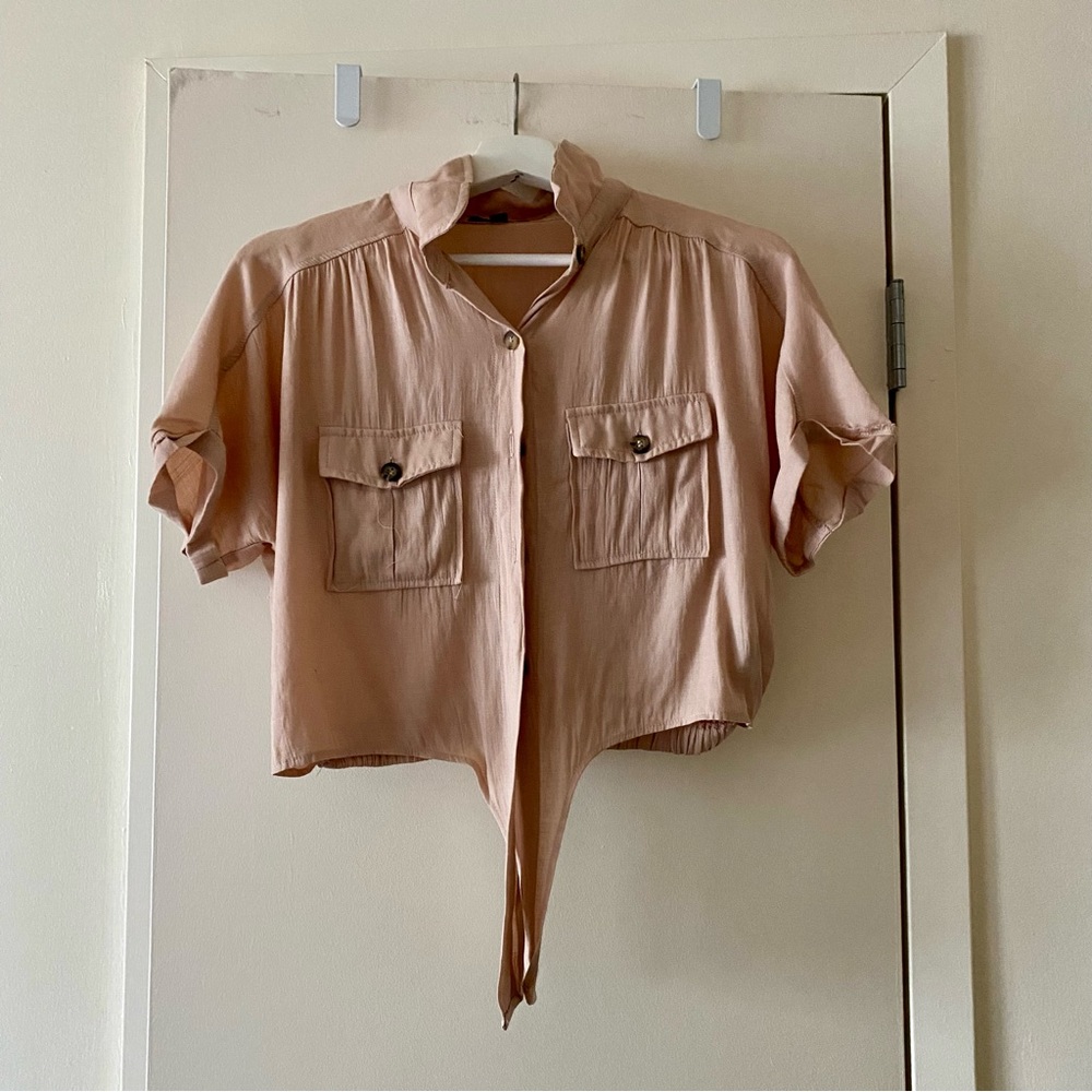 Cropped cargo utility shirt, woman size medium, pinkish beige